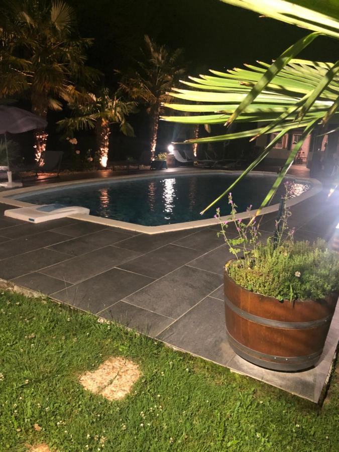 Villa Bergerac Avec Piscine Εξωτερικό φωτογραφία